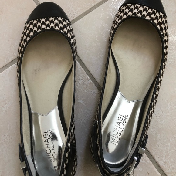 Michael Kors Beautiful Flats ❤️ - Picture 3 of 6